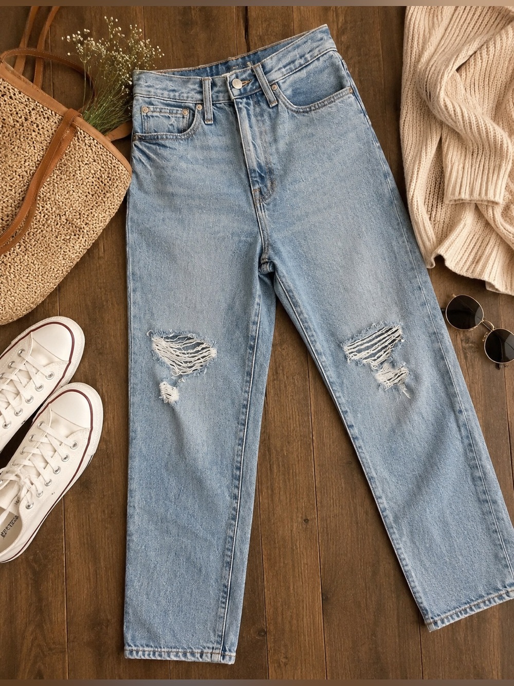 Madewell The Momjean Distressed High Rise Mom Jeans Light Wash Size 26